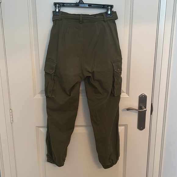 High-Rise Cargo Pants - Picture 5 of 6